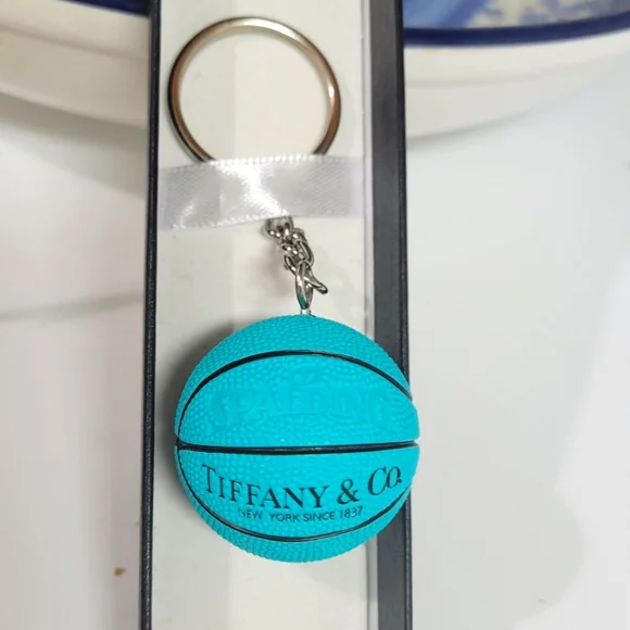 Spalding  And  Tiffany & Co 🏀 basketball Keychain Backpack Bag Keychain - Picture 3 of 11